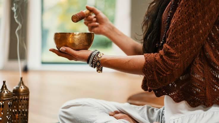 Tibetan singing bowls: the healing power of sound